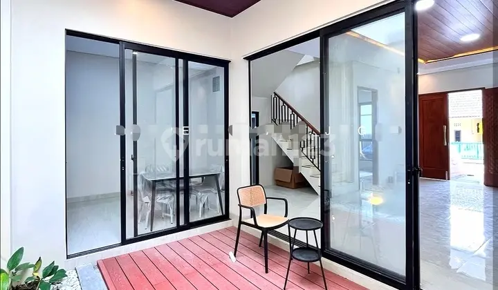 teras rumah baru 2 lt. dekat