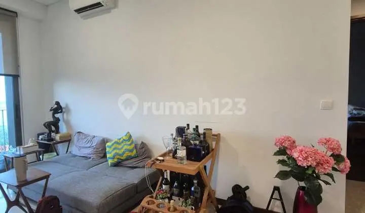 ruang keluarga apt furnished 2br view city