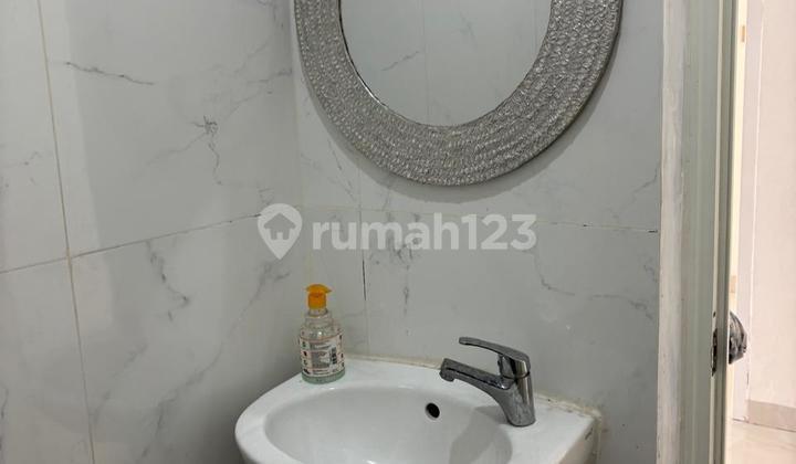 kamar mandi dijual rumah rapih siap huni