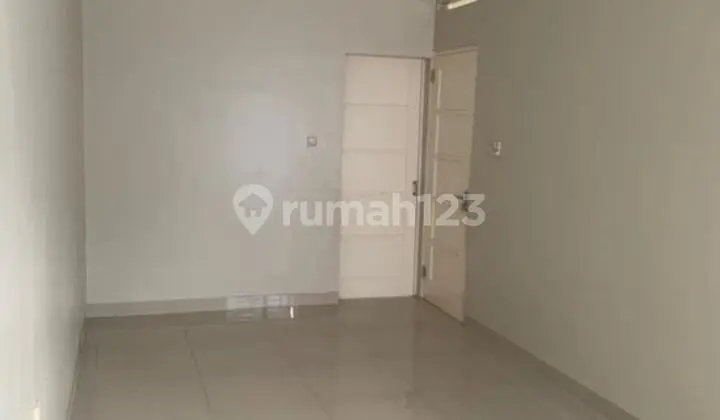 kamar tidur dijual rumah di mutiara sentul