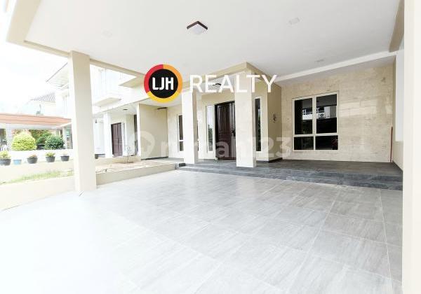 tampak depan dijual rumah siap huni di