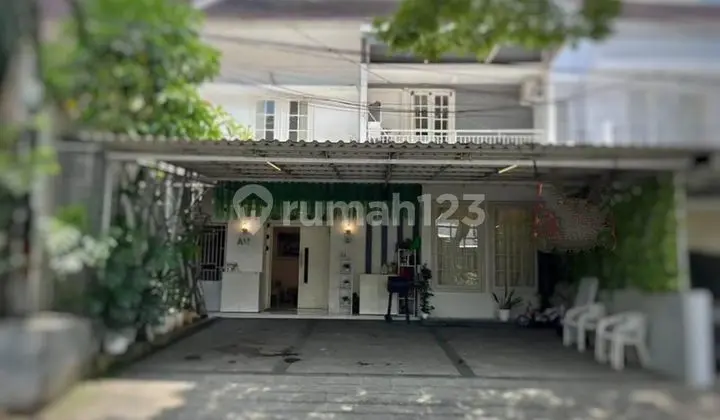 tampak depan rumah 2 lantai,full renovasi,bebas banjir