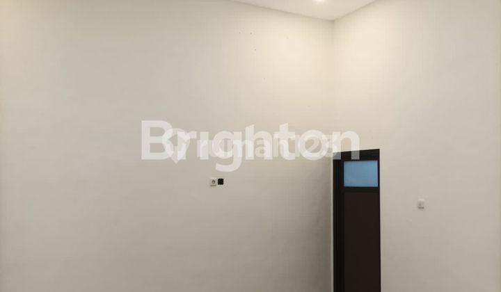 kamar tidur rumah bagus terawat manyar tirtomoyo