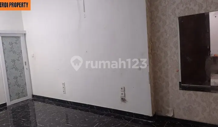 ruang keluarga rumah luas tanah 88 bukit