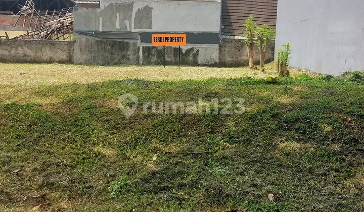 tampak depan kavling luas tanah 300 bukit