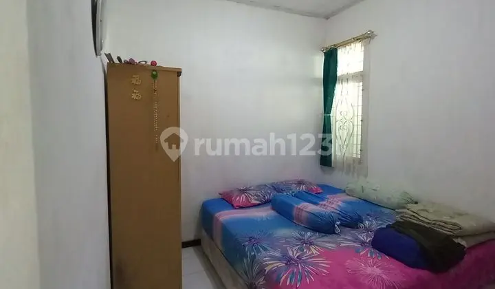 kamar tidur rumah 1.5 lantai siap huni