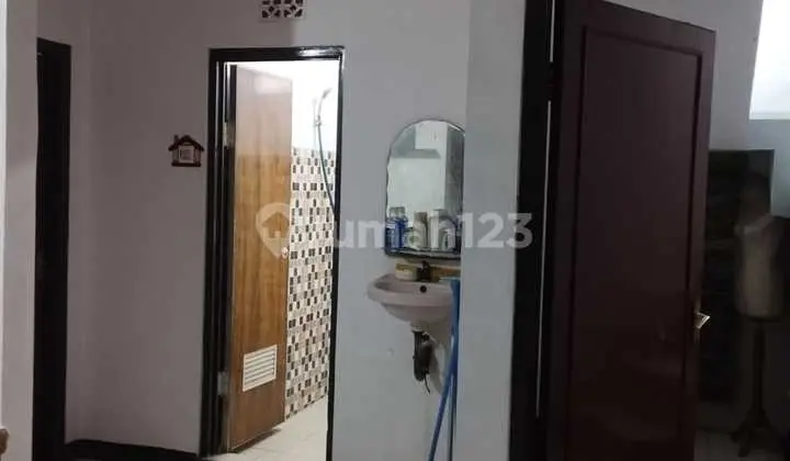 kamar mandi jual rumah dan tempat kerja