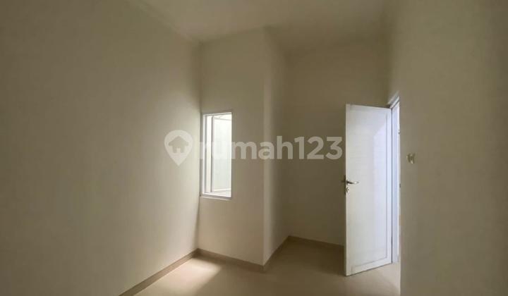 kamar tidur rumah bagus 2 lantai siap