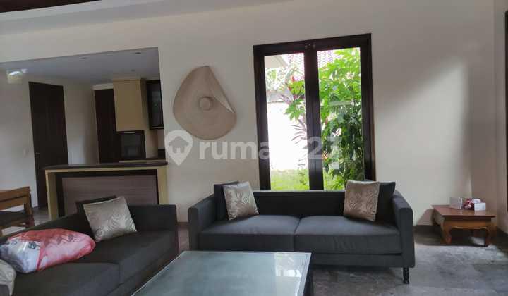 ruang tamu vila putra bali hill taman