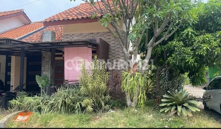 tampak depan rumah perumahan al azhar green