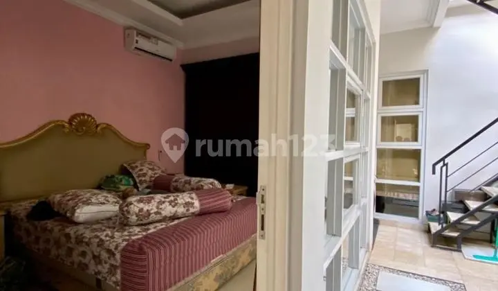 kamar tidur di jual rumah di villa