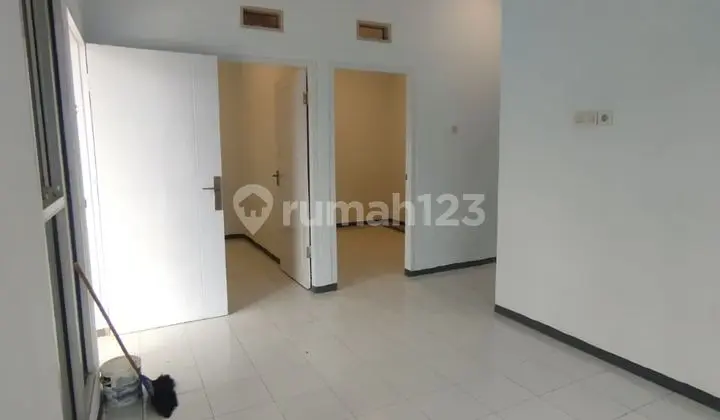 foto lainnya dijual rumah di royal karawaci