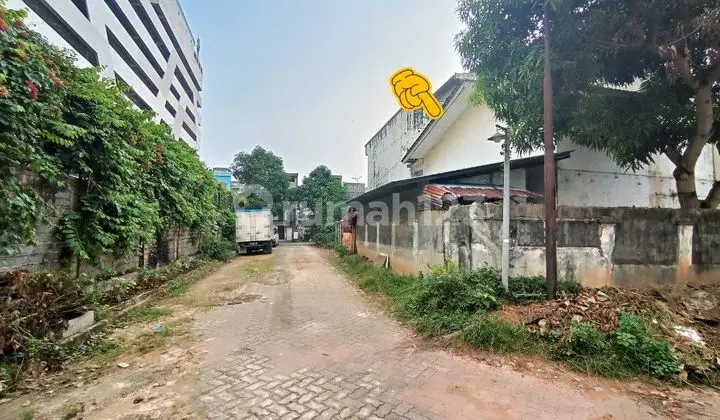 tampak depan 2 unit rumah walet baloi