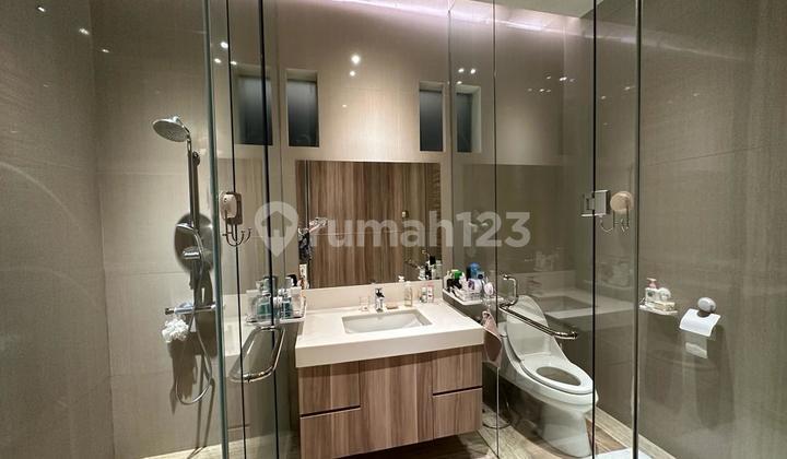 tampak depan rumah modern siap huni di