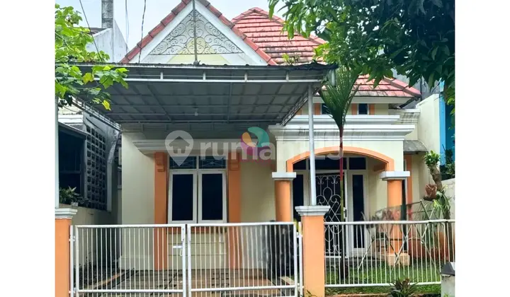 tampak depan dijual cepat! rumah rapi siap