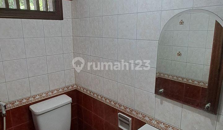 kamar mandi dijual cepat rumah 2 lantai