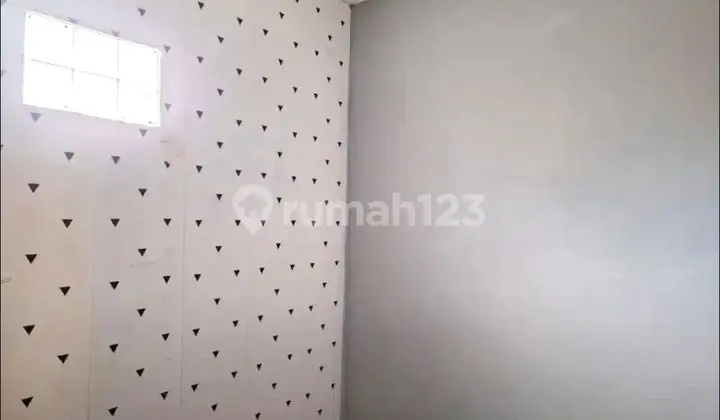 foto lainnya dijual rumah 2 lantai di