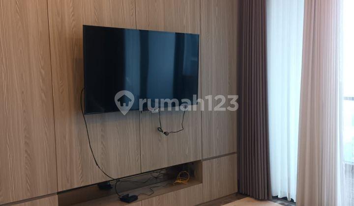 ruang tamu apartemen district 8 senopati bagus