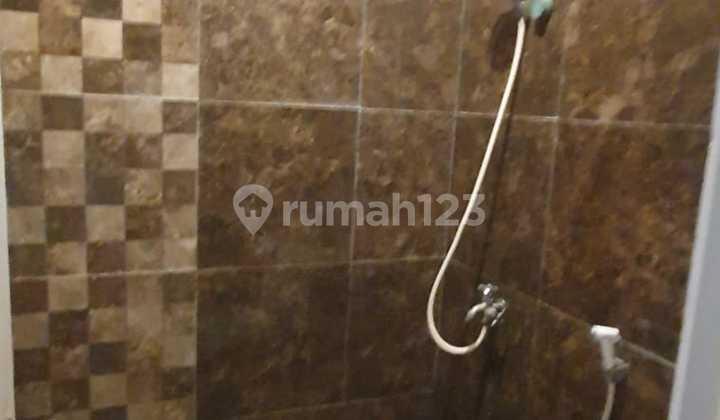 kamar mandi rumah minimalis de alamuda residence