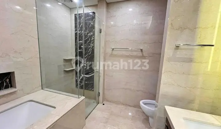 kamar mandi classy apartement near shopping center