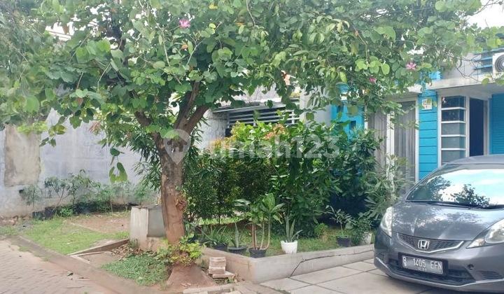 tampak depan rumah posisi hook di cibubur