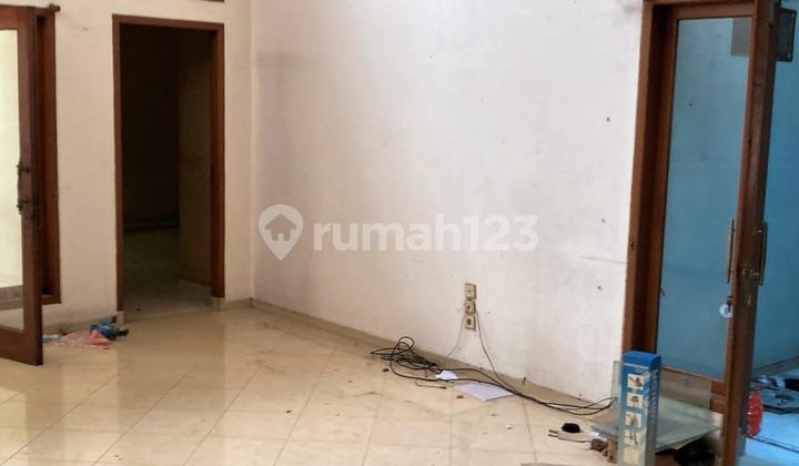 ruang tamu rumah secondary di citra gran