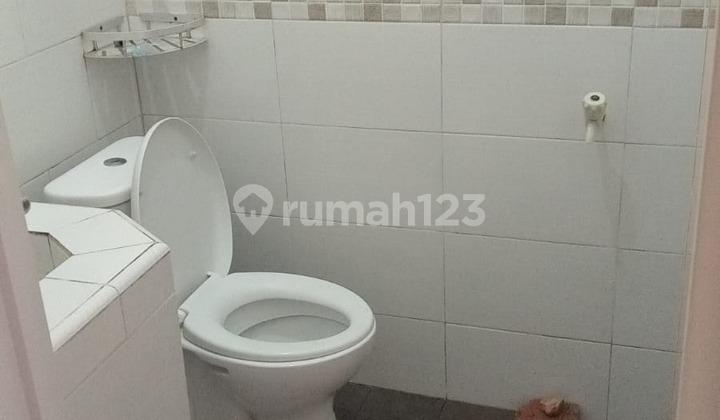 kamar mandi rumah tipe 72/72 shm taman