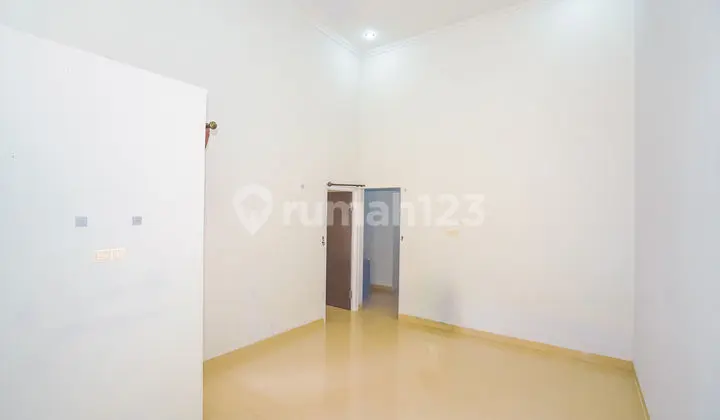 foto lainnya rumah shm hadap selatan 6