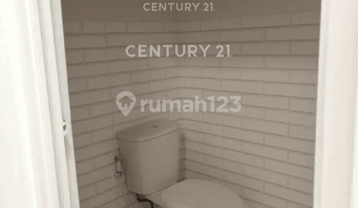 foto lainnya rumah 1 lantai terawat dan