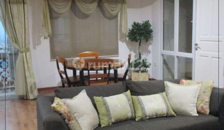 ruang keluarga disewa cepat - apartemen 3br