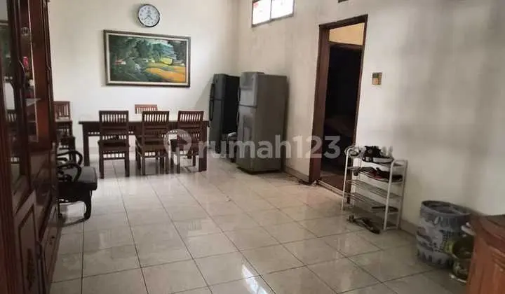 ruang makan dijual cepat rumah hook dekat