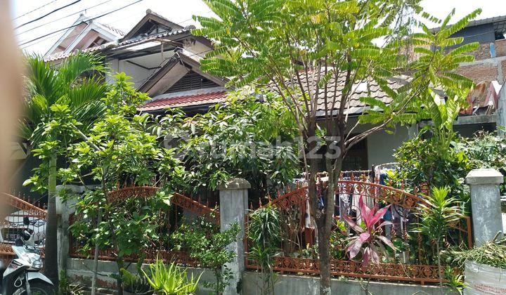 tampak depan dh-074 di jual rumah pratista