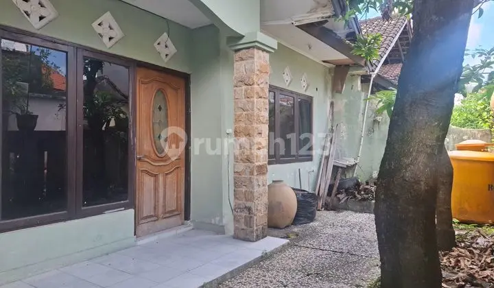 teras dijual rumah 2 lantai dengan