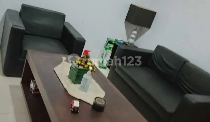 ruang tamu rumah harvest land jalan bypass