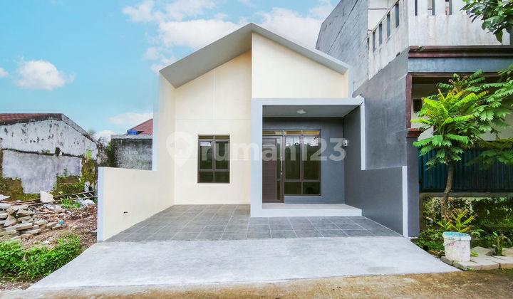 tampak depan rumah 1 lt strategis akses