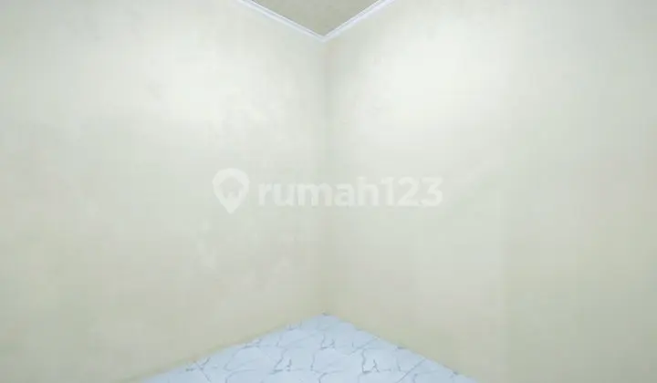 ruang tamu rumah 1 lt strategis akses