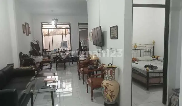 ruang tamu rumah minimalis 1 lantai di