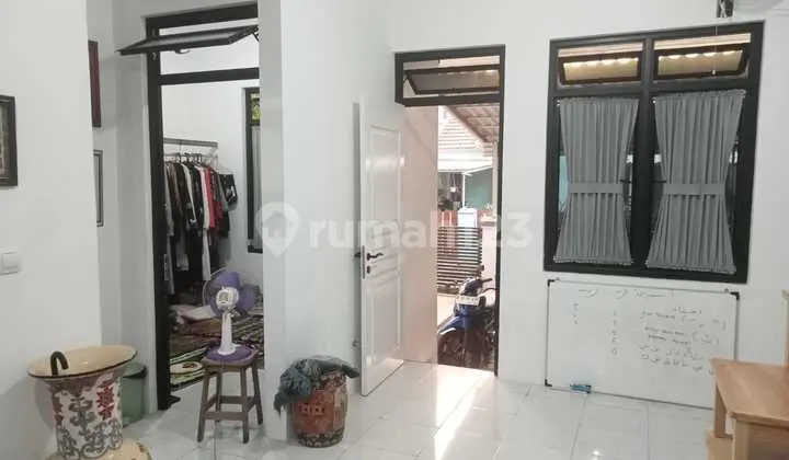 ruang tamu rumah minimalis 1 lantai di