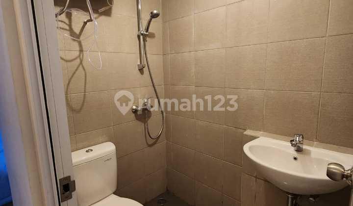 kamar mandi apartemen citraland vittorio furnished murah