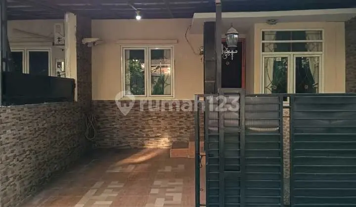 tampak depan dijual cepat rumah puri radensa