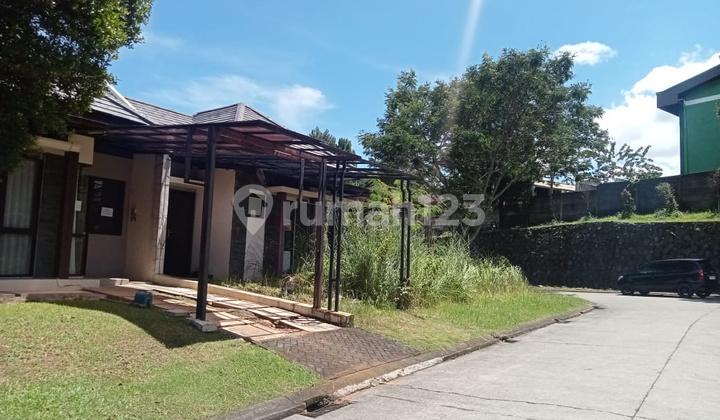 garasi/carport rumah hook siap huni satu