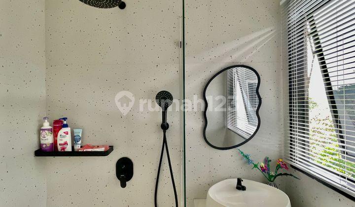 kamar mandi dijual rumah townhouse cantik terawat