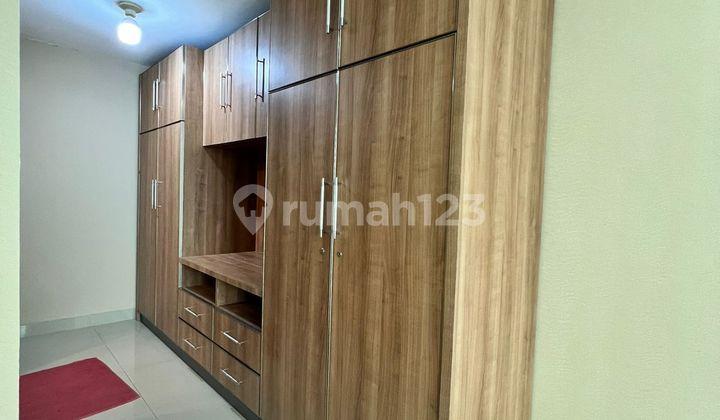 kamar tidur sewa apartemen u residence tower