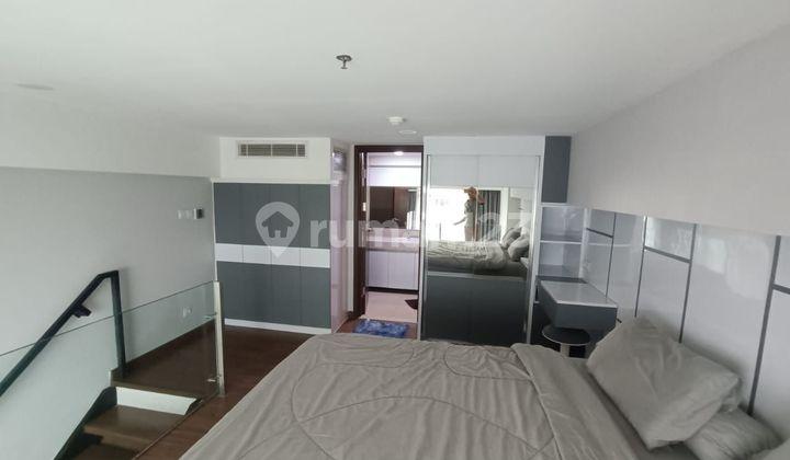 kamar tidur di sewa apartemen u residence