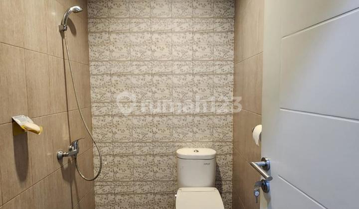 kamar mandi jual rumah di taman himalaya