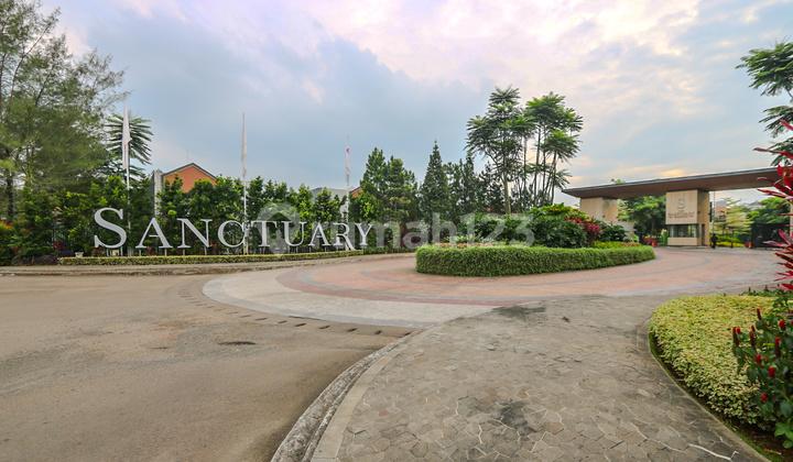 tampak depan rumah hoek tanglin parc sanctuary,