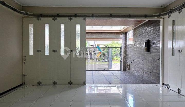 garasi/carport rumah mewah 2 lantai full