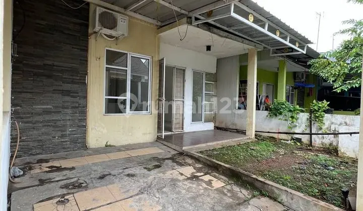garasi/carport dijual rumah bagus di cluster