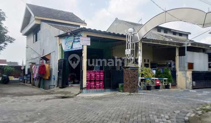 tampak depan dijual rumah wisma tropodo minimalis
