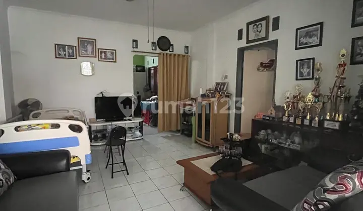 ruang tamu rumah asri cocok untuk tempat
